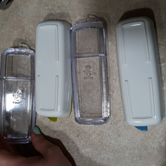 #216. Lot of 2 Joie snack boxes. Green and Blue - Picture 5 of 6